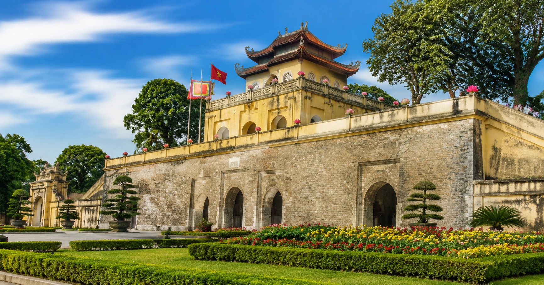 Khám phá thông tin về hoàng thành Thăng Long: Di tích lịch sử và giá trị văn hóa - image 1 Khám phá thông tin về hoàng thành Thăng Long: Di tích lịch sử và giá trị văn hóa - image 1